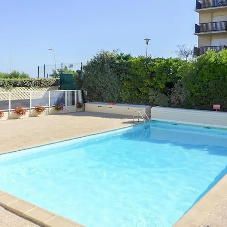 Cabourg-angle Bleu Кабур